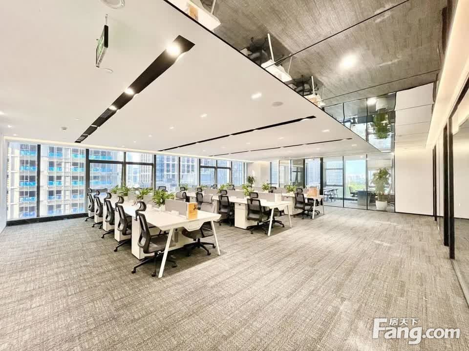 电梯口户型·双面采光丨极简科技风格·4隔间40卡位丨传媒科技