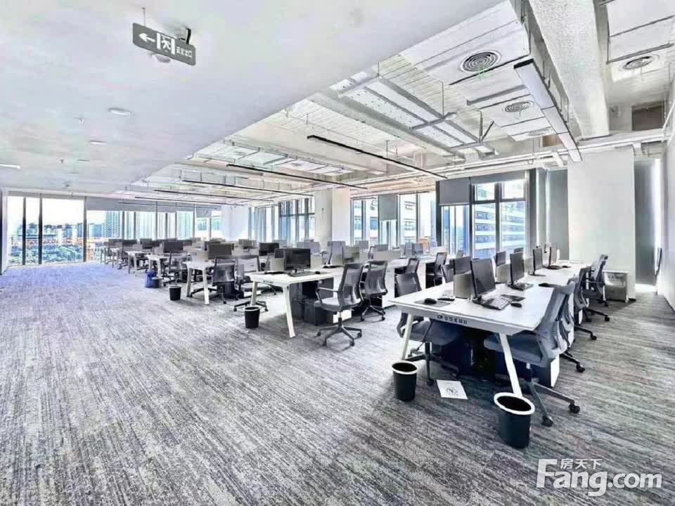 天府四街丨精装整层(14隔间200卡位)与华为为邻丨拎包入驻