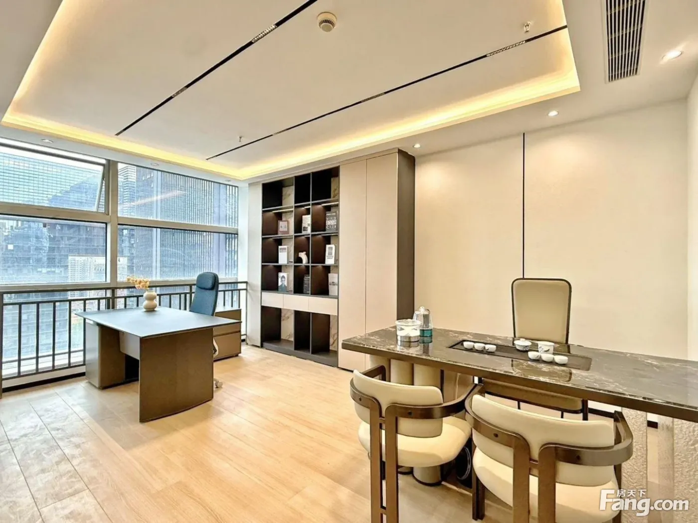 金石路!大气老板间·品茗洽谈现房丨双面采光·6隔间20工位
