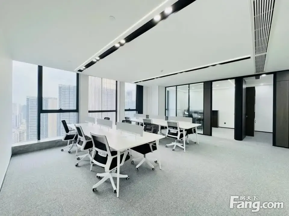 东三环龙潭寺!地铁上盖·2隔间12卡位·适合初创企业·无中介