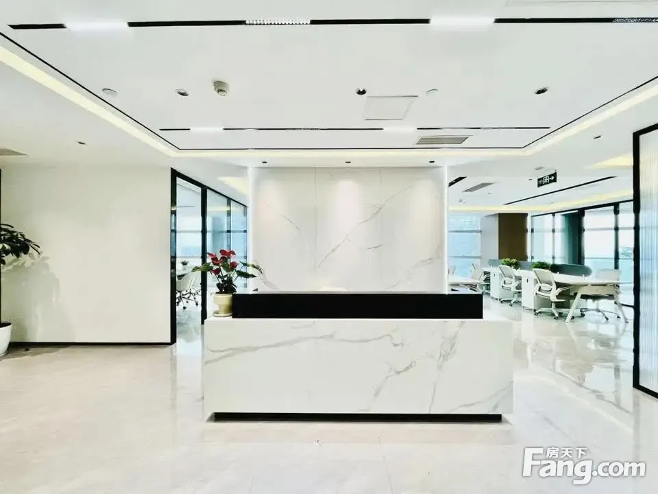 轻奢大理石前台丨正对电梯口·双面采光·5隔间30卡位·金融城