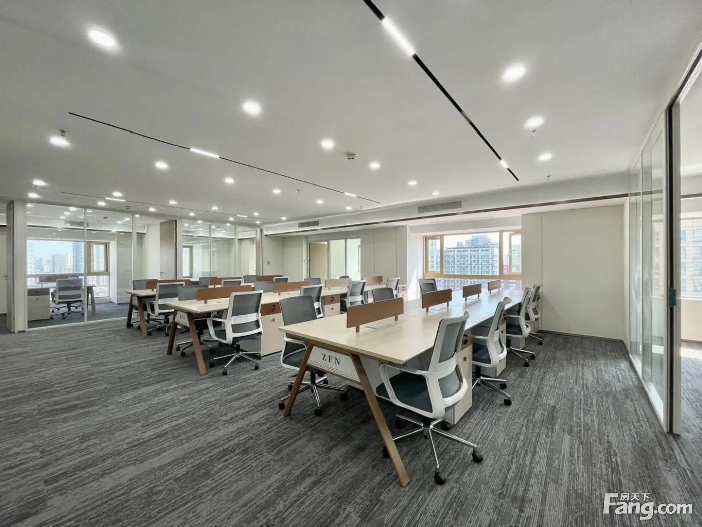 春熙路王府井新出特价房 6隔40卡 3条地铁线环绕 好招人