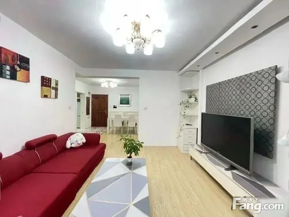 地铁口600米 两房 精装修 看房联系我 拎包入住的