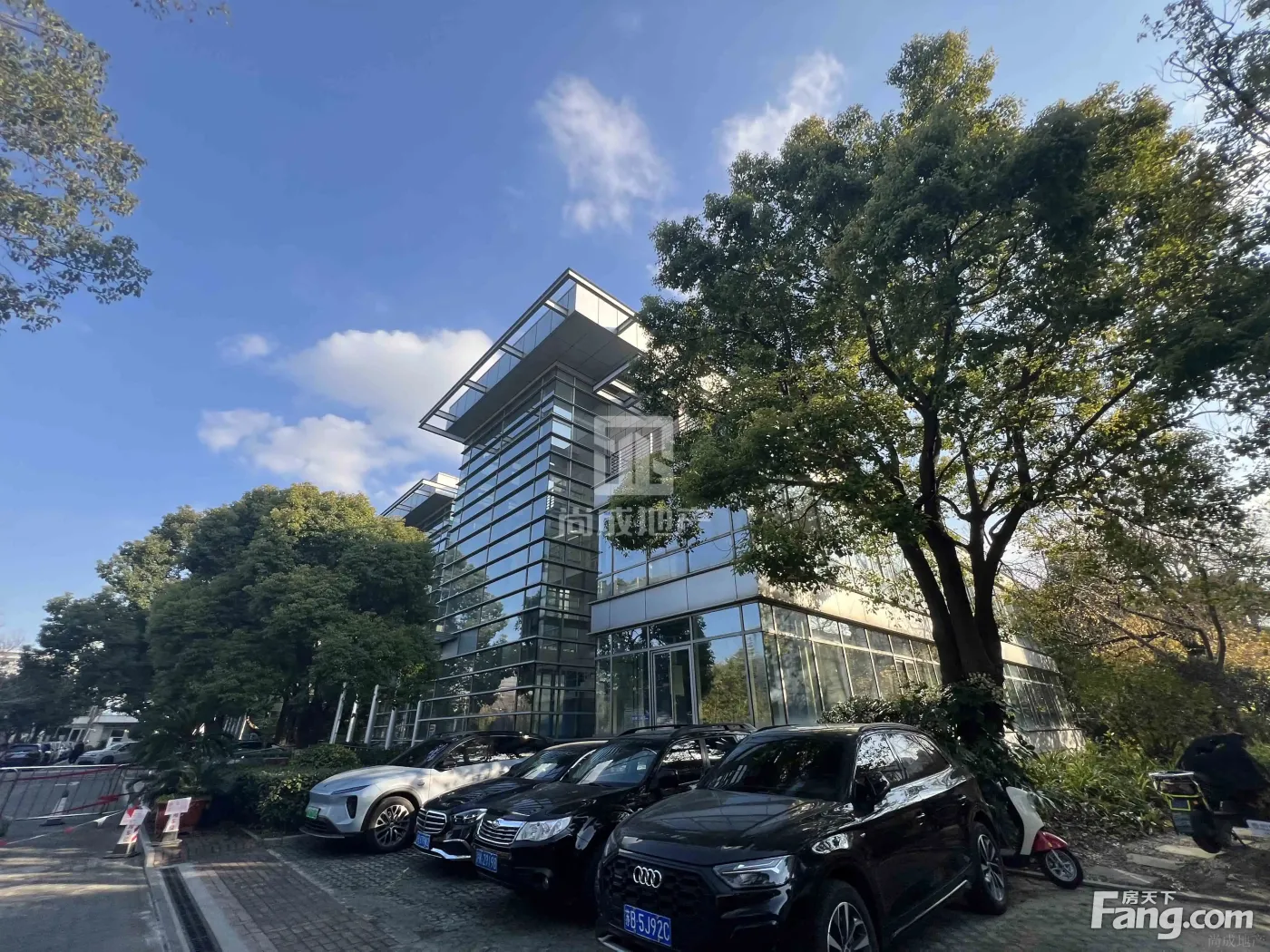 张江科技领袖之都 独栋3层办公别墅 1000平米 随时看房