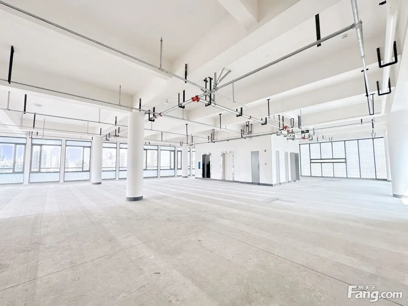 麓湖(独栋园林)丨赠顶楼露台阳台层高4.5M丨24H空调