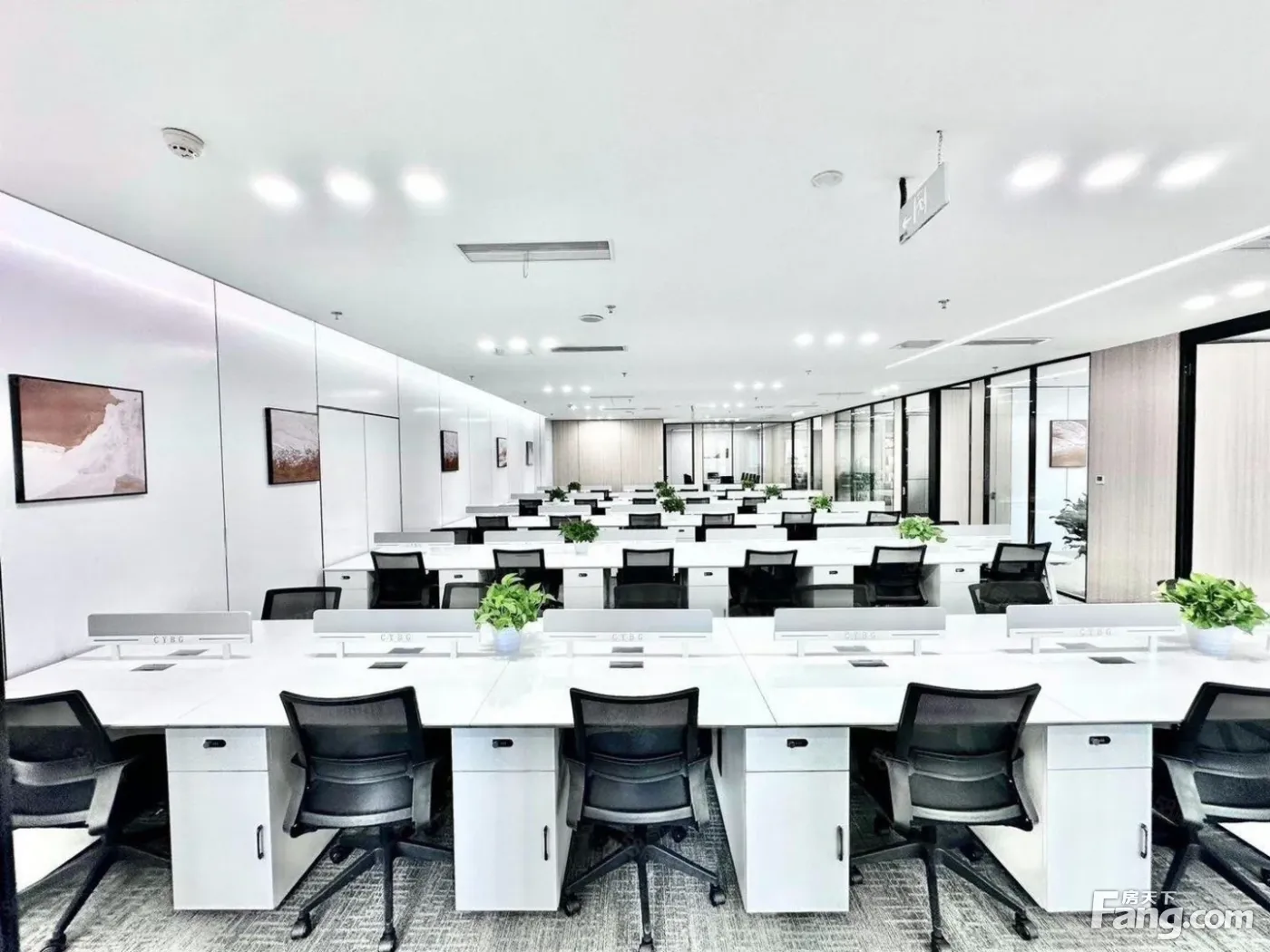 天府五街丨7隔间60卡位·空调自控丨科技游戏 芯片企业丨现房