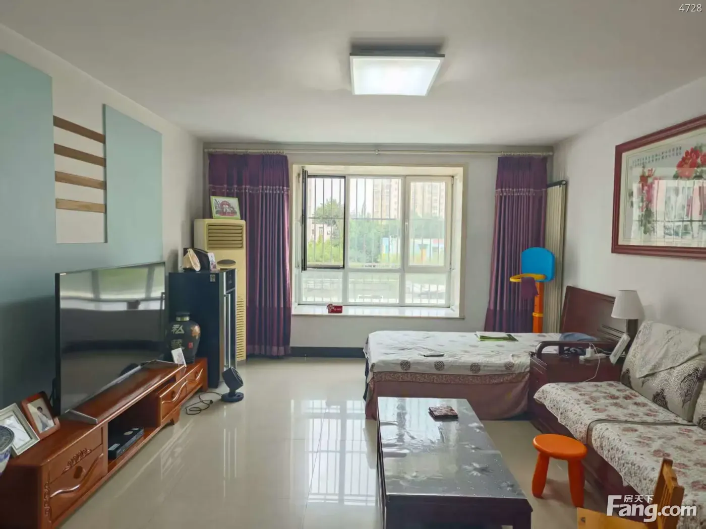 康宁小区南向两居 电梯中层 5200元/月