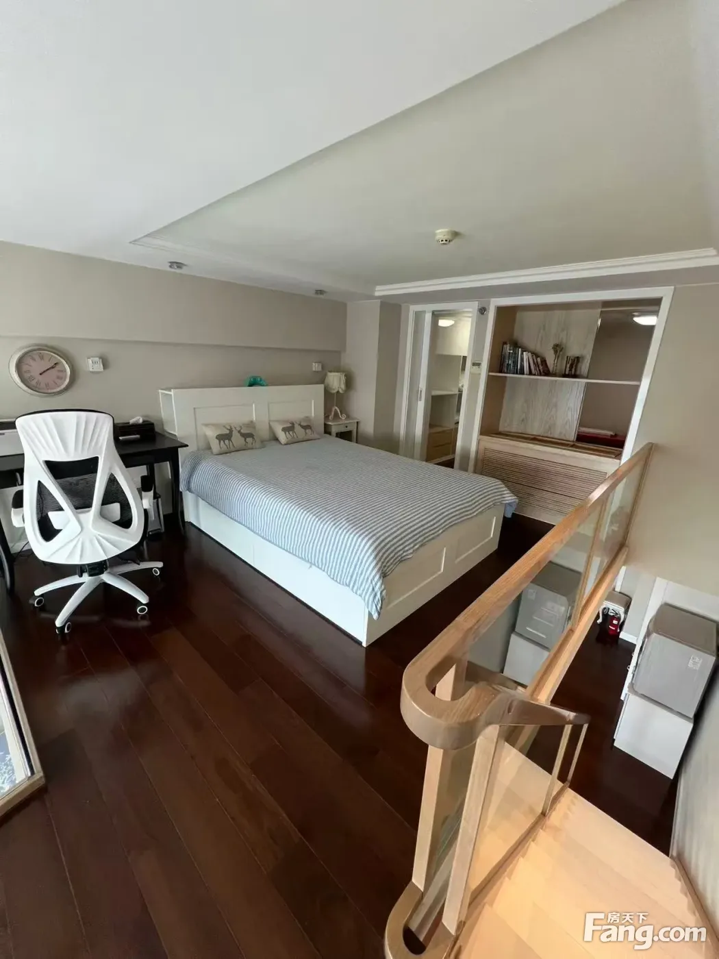 嘉恒广场商住楼 2室1卫2厅 115平精装修 3900元/月