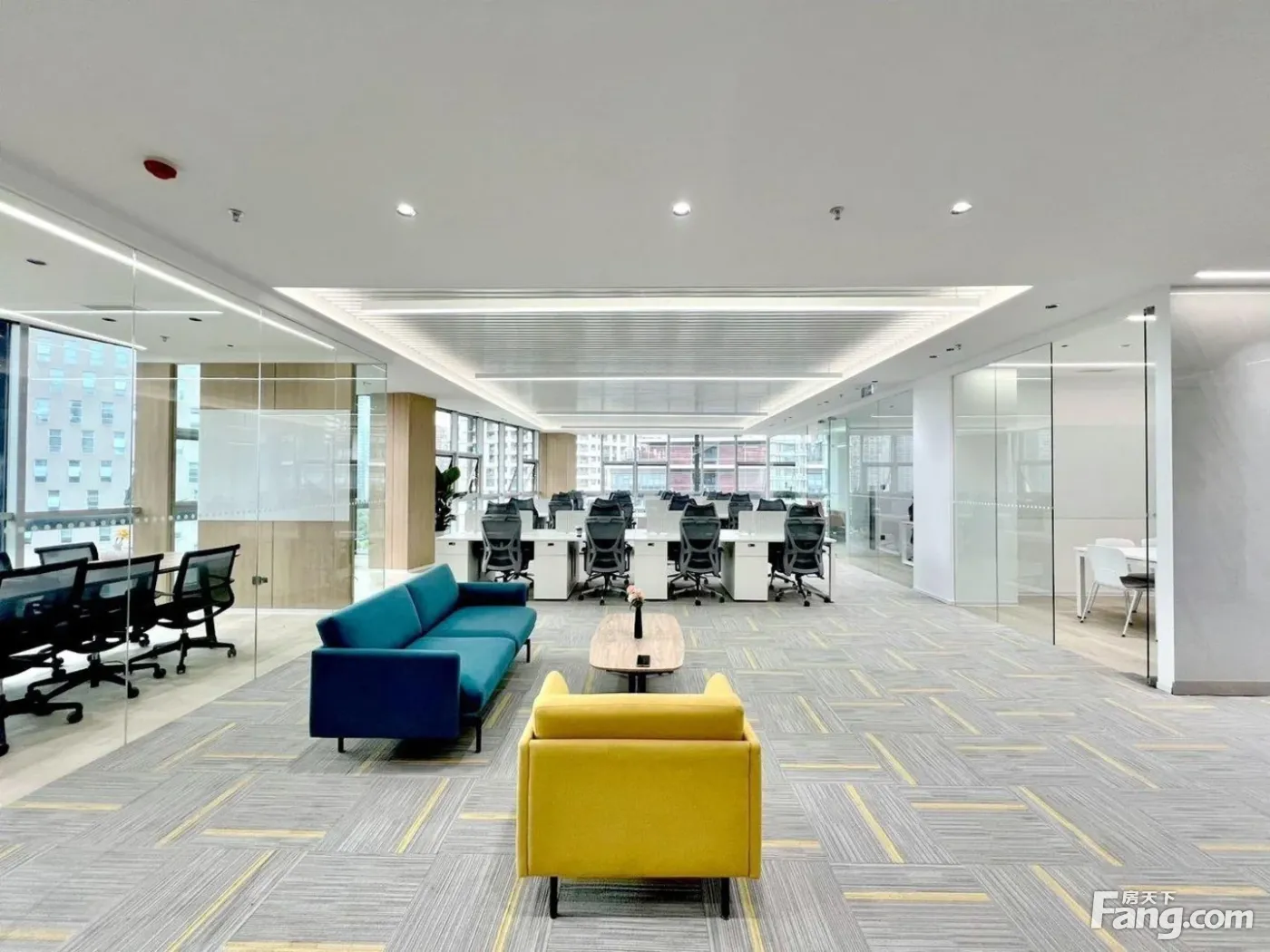 低密度园区·紧邻地铁站·4隔间40卡位带展厅·适合科技·设计