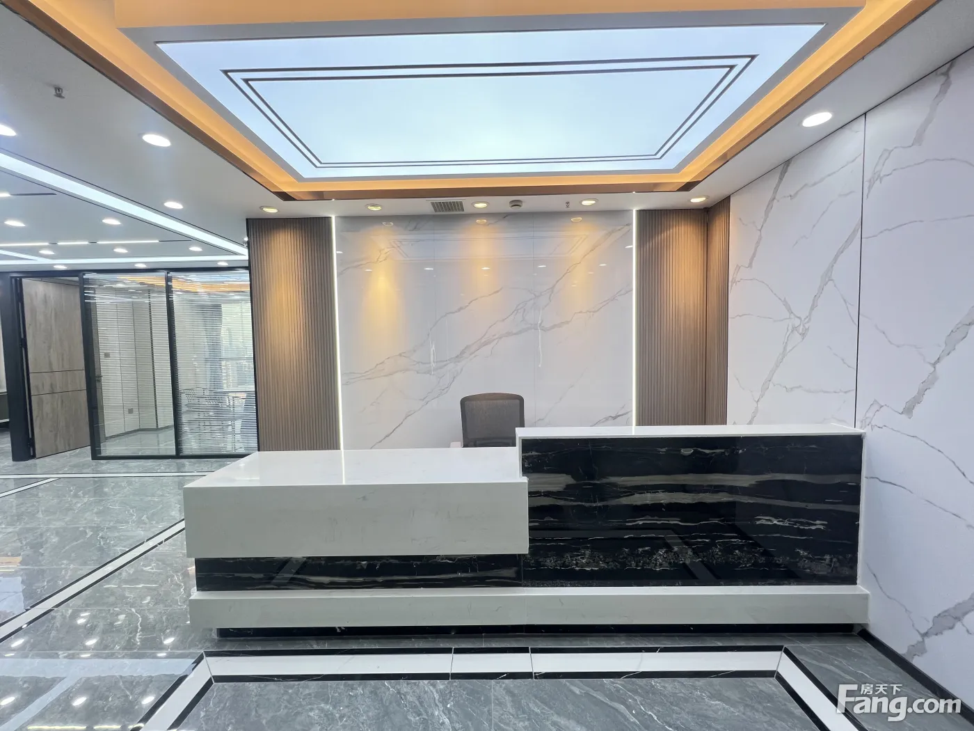 湖南商会大厦 1号线地铁口涂家冲 24H空调甲写 鑫融国际