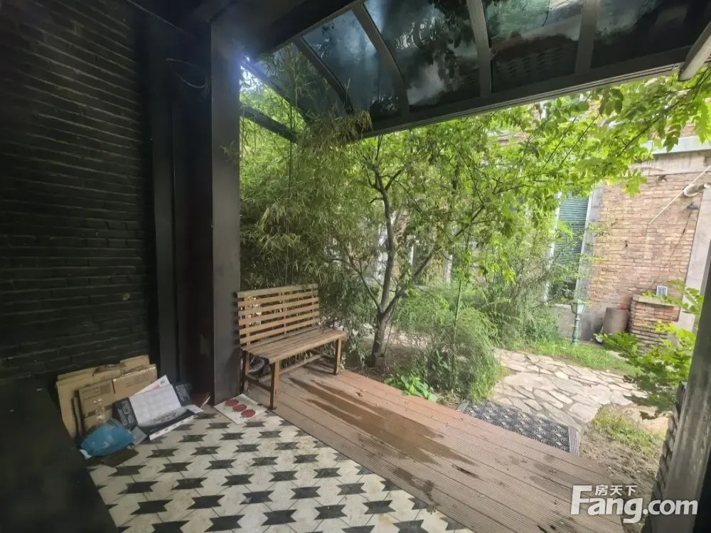 酒仙桥 草场地LOFT 小型工作室,独立私密 特价出租