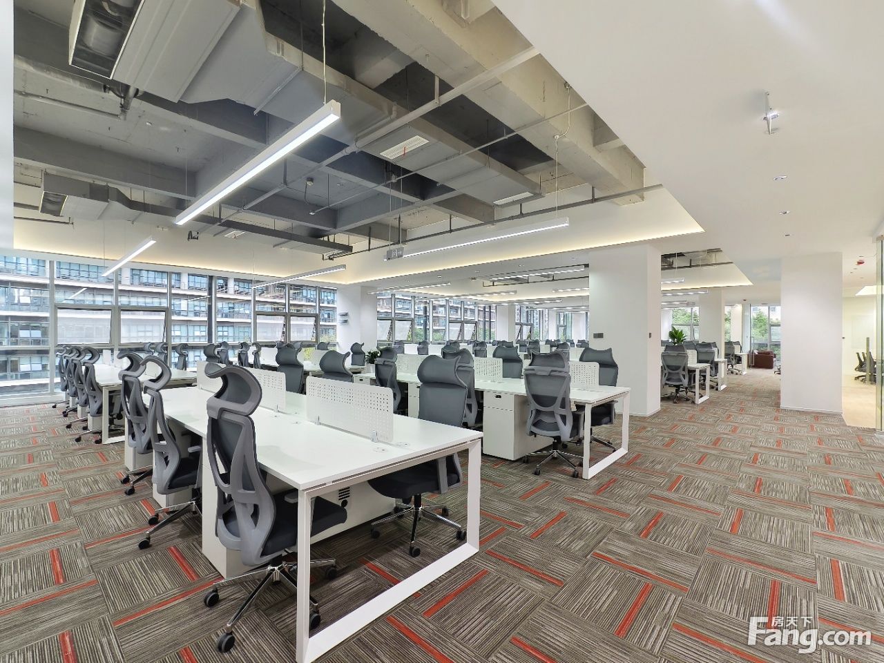 金融城!交子金融科技中心·精装7隔间88卡位·免佣选址随时看