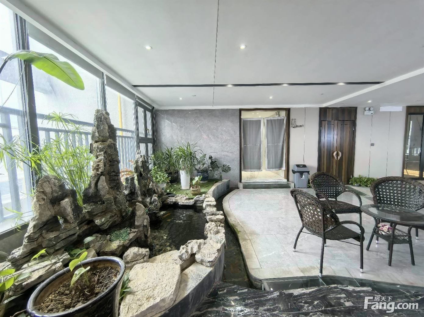 零公摊,赠送150平!万丰新新大厦700平,全套用品!华丰城