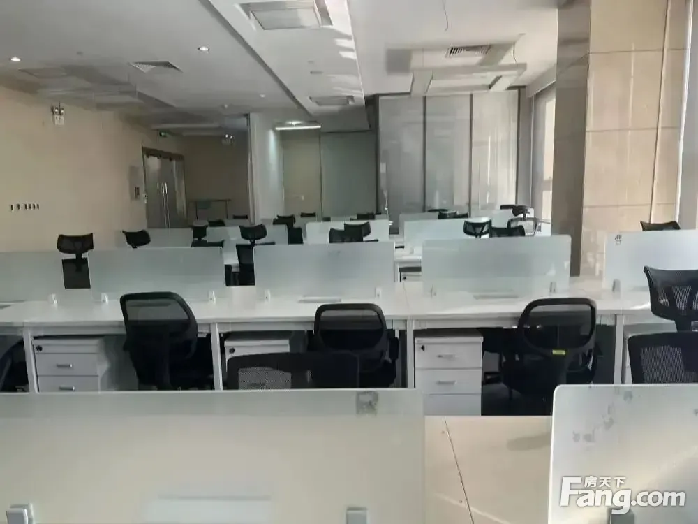 望京南 新出高区视野开阔 321㎡ 精装修带家具 拎包入住