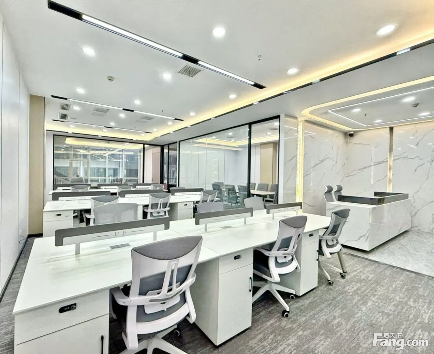 南三环高新站!高新管委会 3隔间20工位丨园区氛围 交通方便