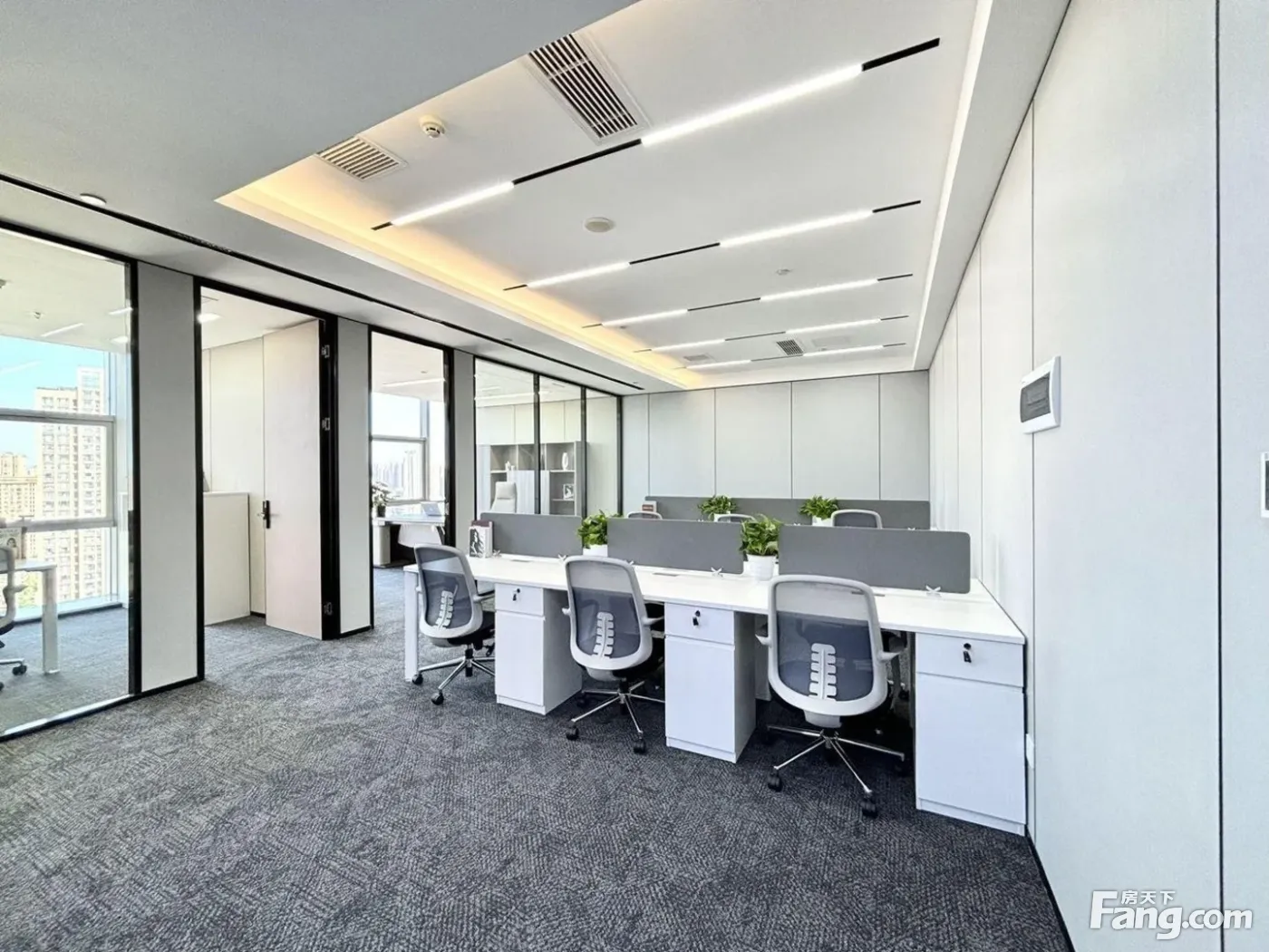 免佣选址丨桐梓林商圈·适创业户型·3隔间15卡位丨免租1个月