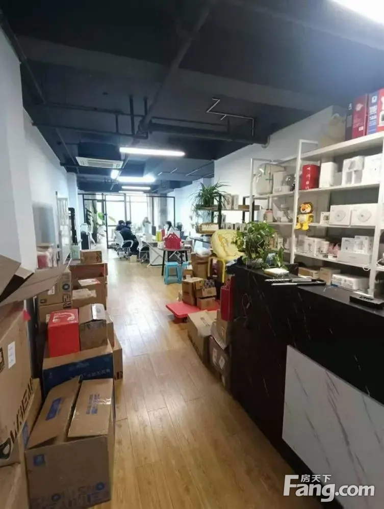 直租!江北绿地文悦大厦100平精装出租
