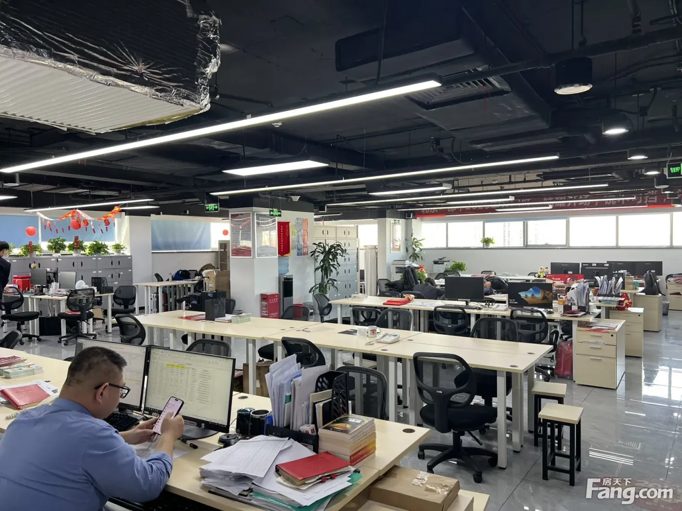 西直门 西环广场 金贸大厦 精装修 特价房3块 可注册