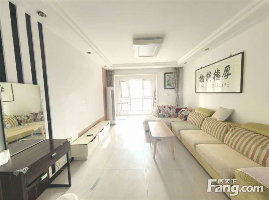 保利海棠湾 3室2厅2卫 电梯房 精装修127平米