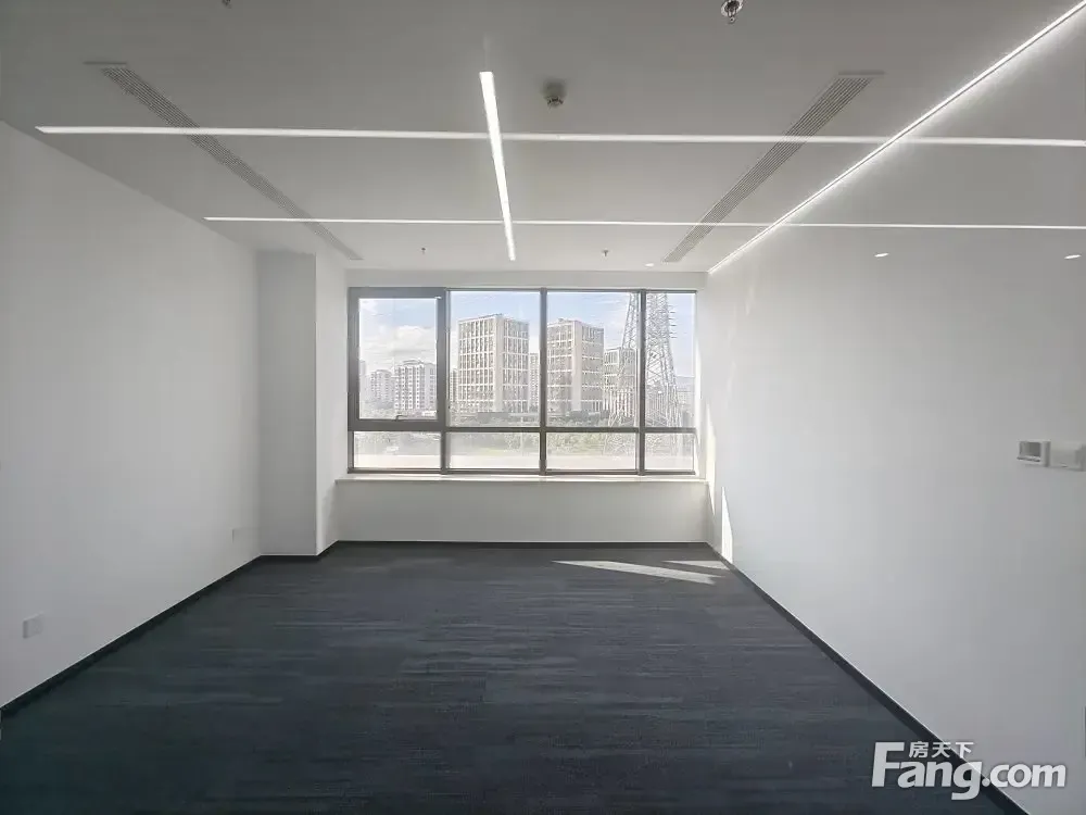 物业直租租金低品质地铁站旁5A品质精装带家具免费会议室