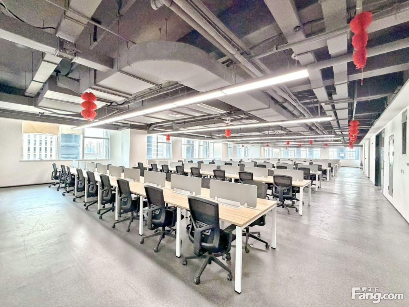 园区带露台200卡位现房 单价40元24空调超高性价比!