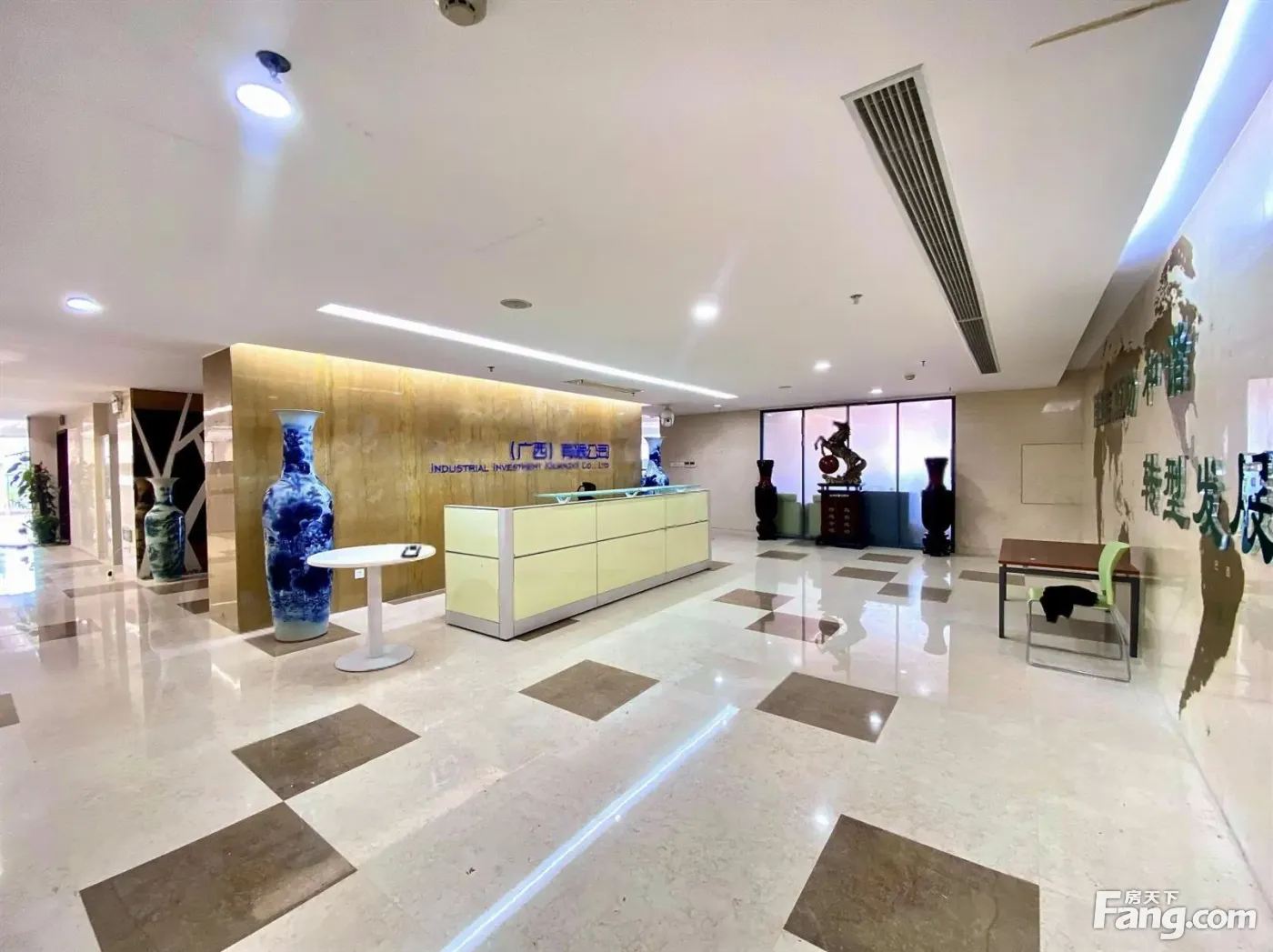空中露台 低密度 小高层办公 960平精装带家具