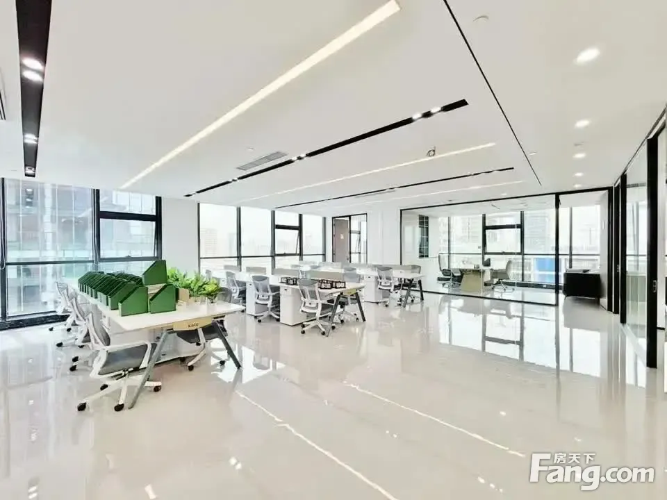 业主直租!龙潭寺地铁口·精装甲写丨大小面积可选·免租1个月!