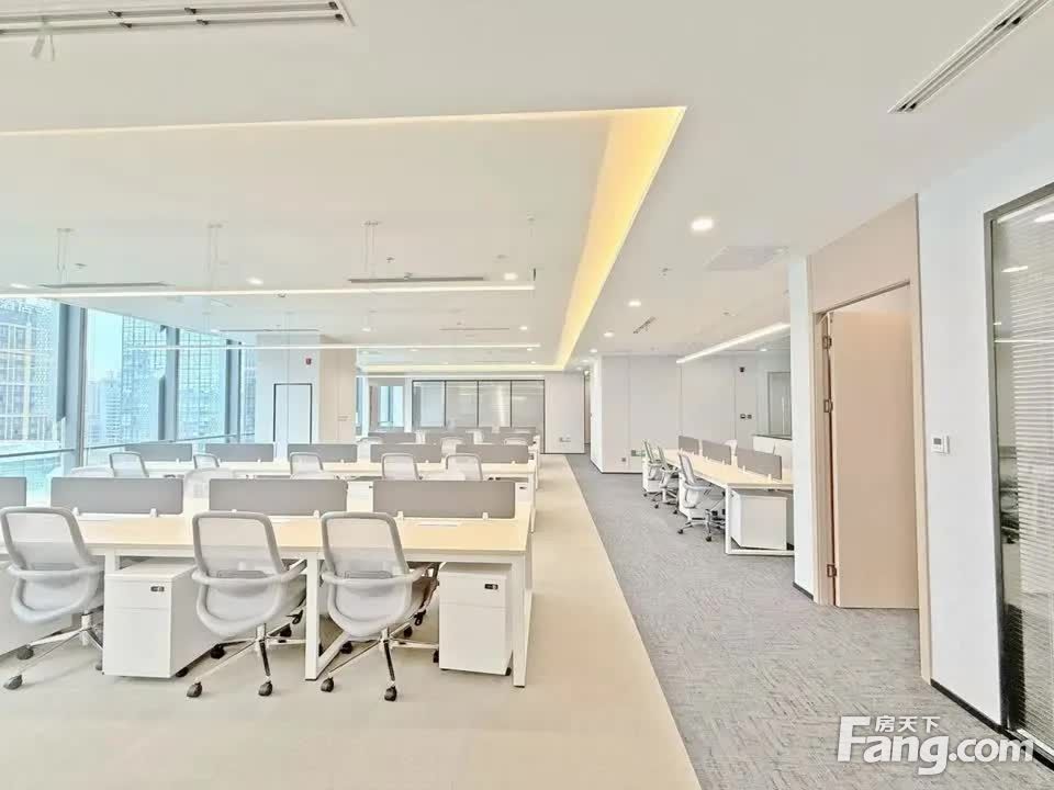 科技软件现房丨电梯口房型·5隔间50卡位丨艺术装修·天府三街