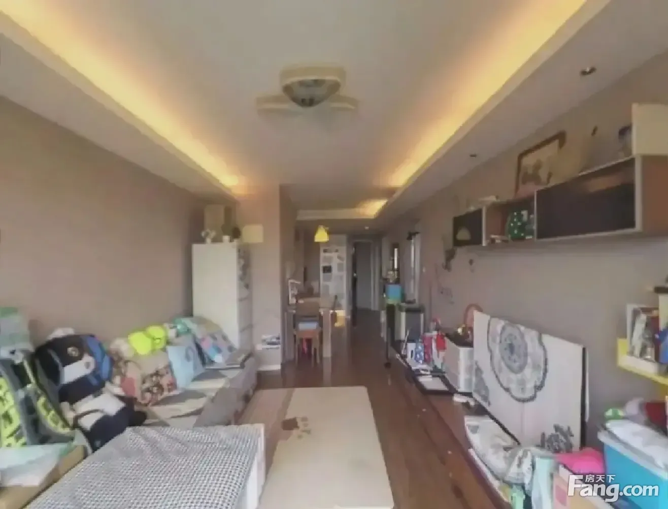 万科四季花城交通便利拎包入住首次出租有钥匙