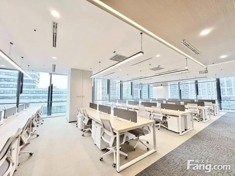 免佣选址·三街超甲丨双面采光户型·4隔间50卡位丨空调24H