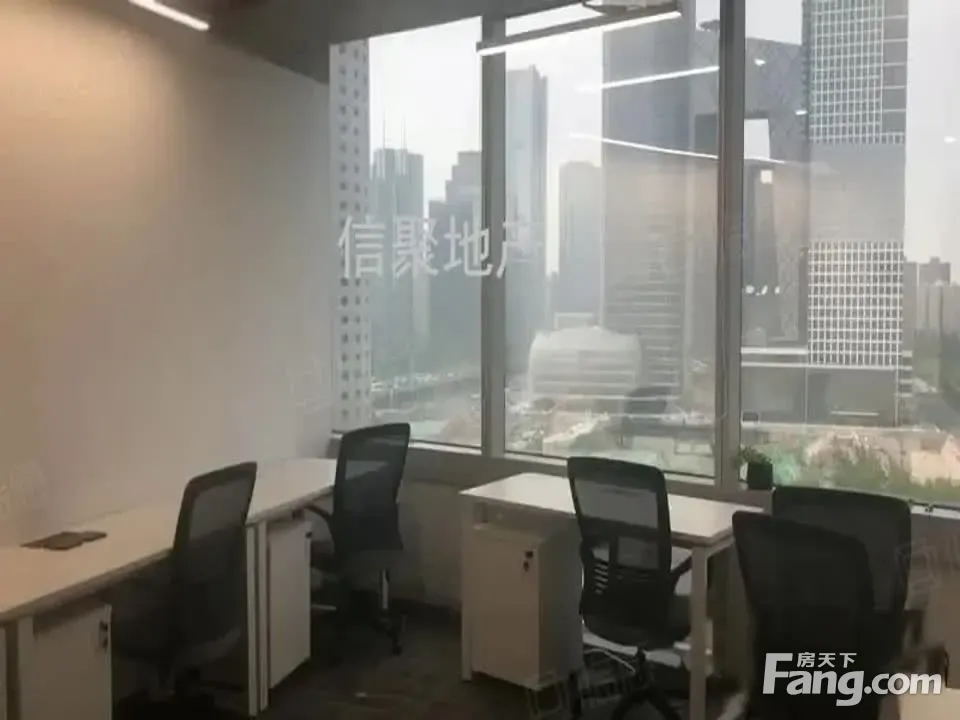 CBD国贸桥惠普大厦,招商局,海航实小面积特价工位,正对央视