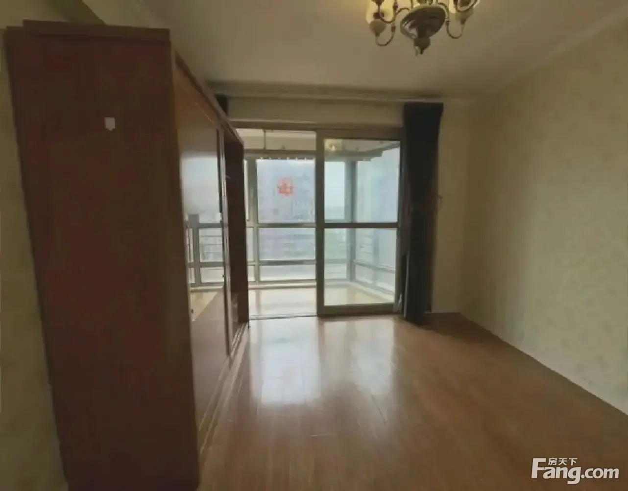 绿港家园1区简单装修房 家电齐全,随时入住,2室!