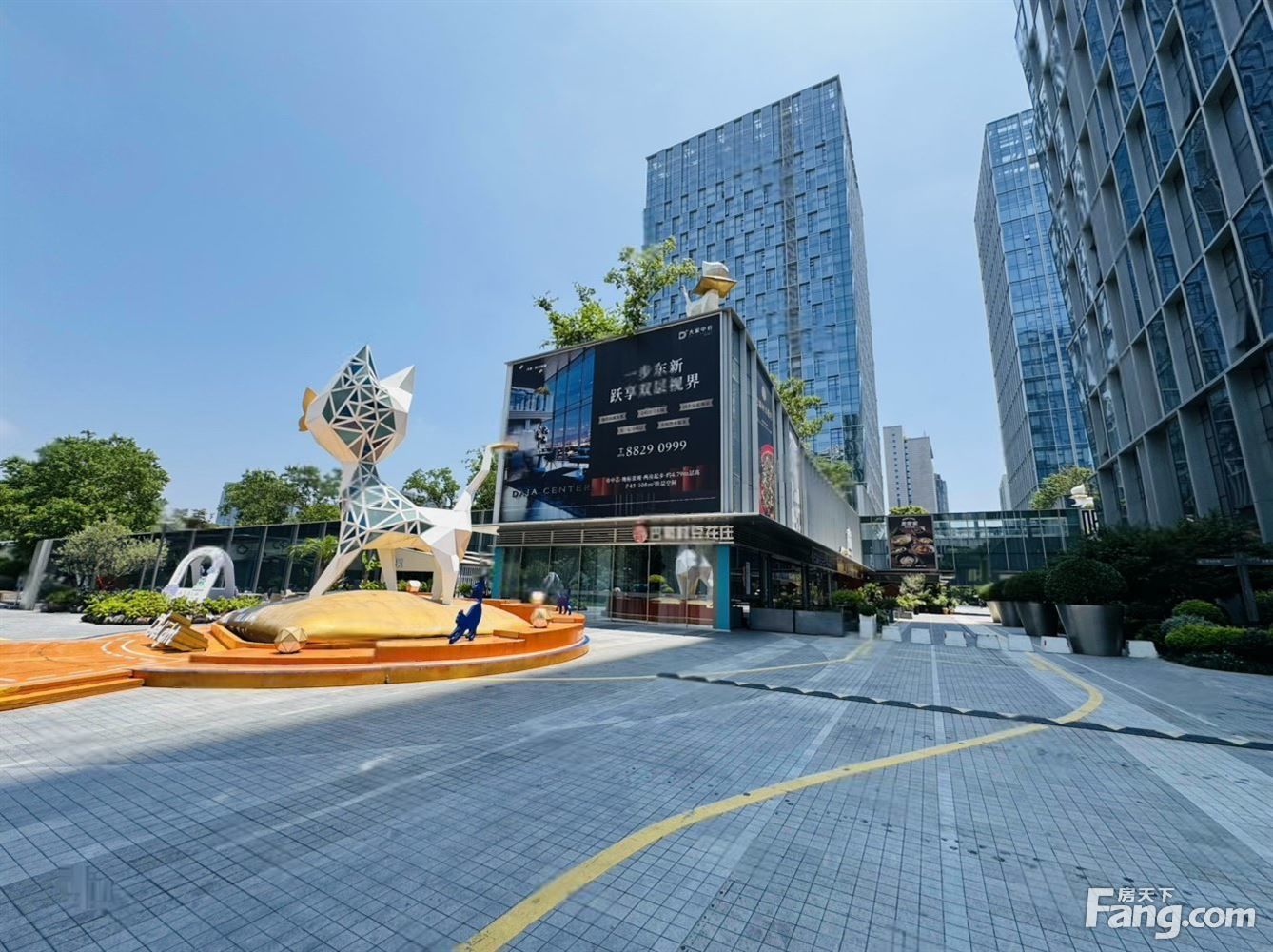 高新区轿辰大厦80平,朝南1个隔间,落地窗,精装