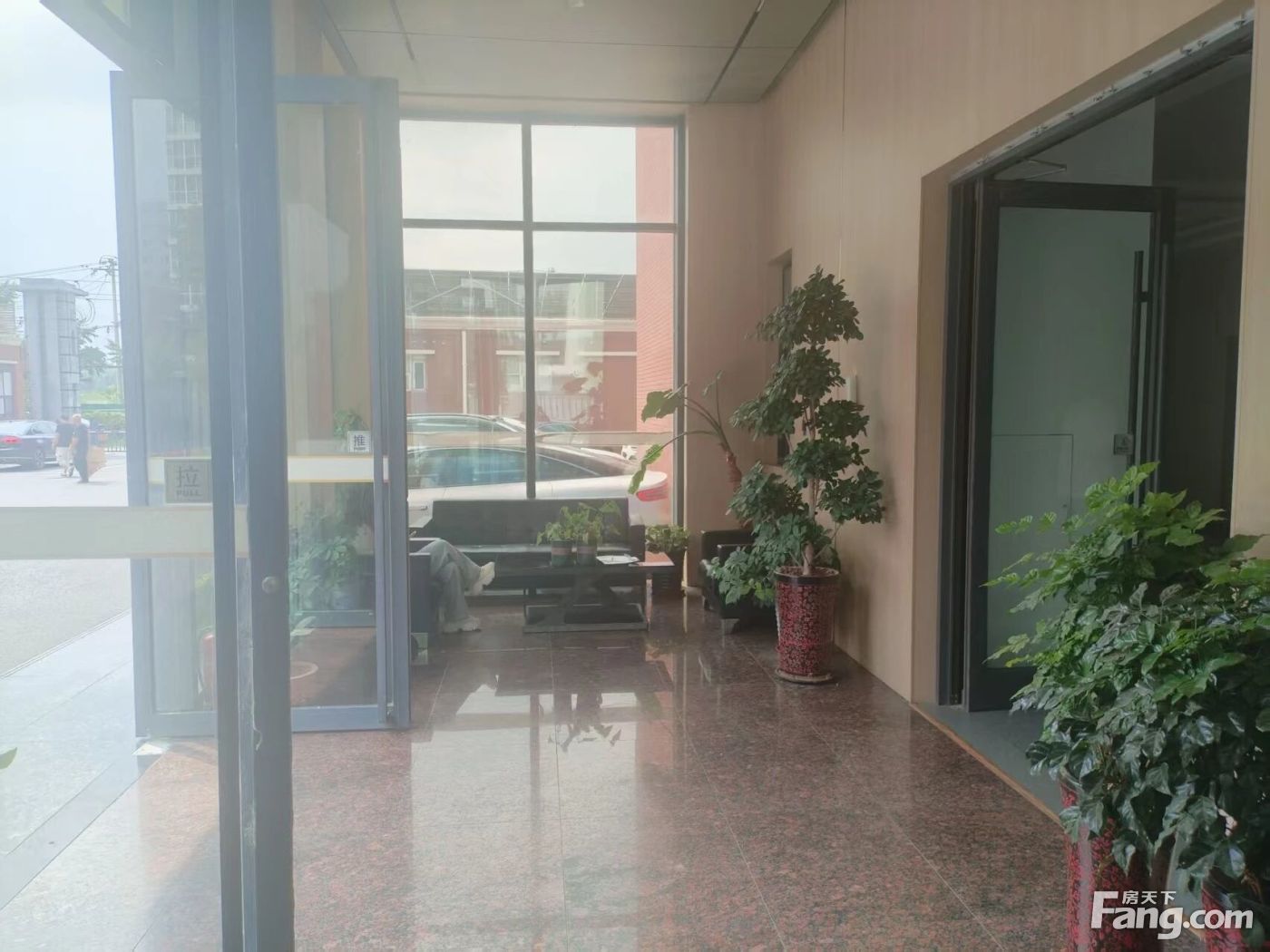海淀清河龙岗路一层280平稀缺面积写字楼(无地下)带动力电