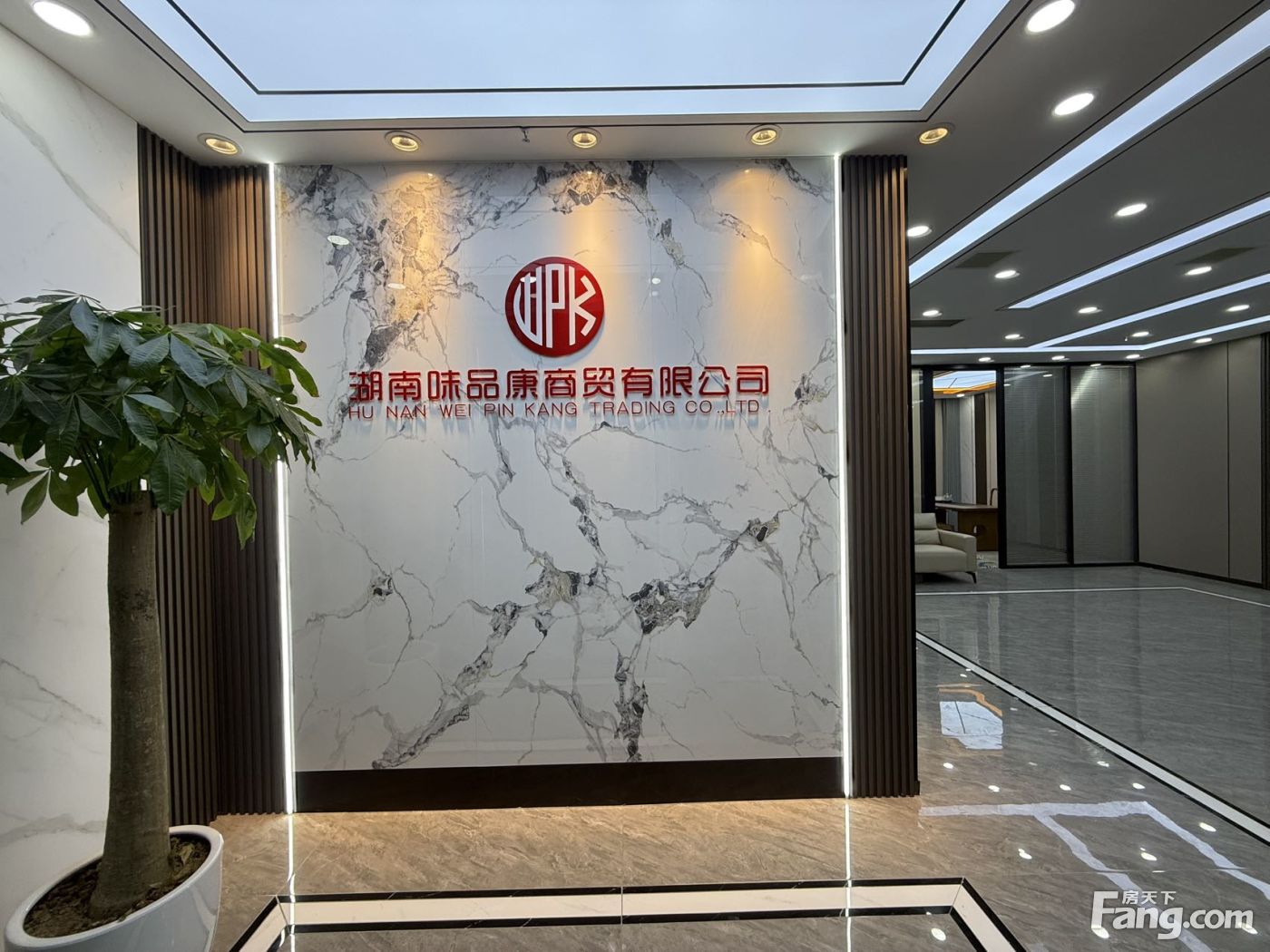 新世界创邸丨树木岭圭塘地铁口丨4十16卡丨整层翻新