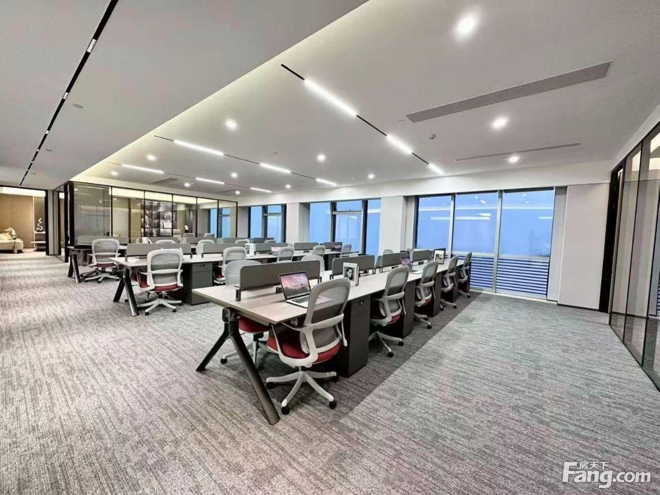 丰台科技园丨金茂广场丨精装修带家具丨业主直租丨配套齐全丨高层