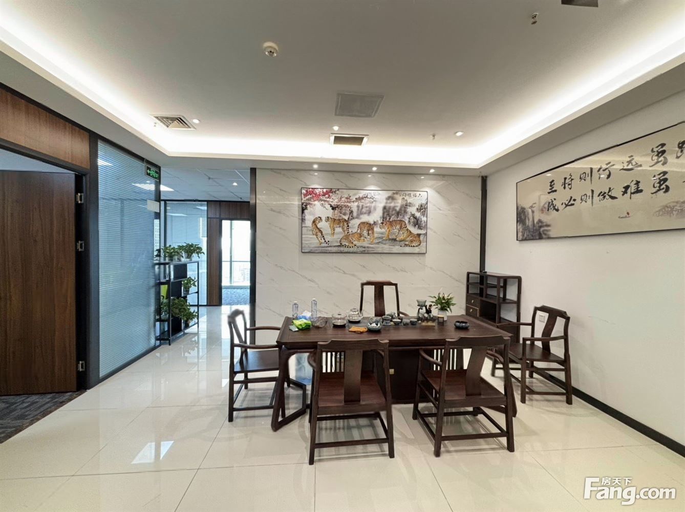 高档家私偏接待型公司丨电梯口丨4号线茶子山站上盖丨4加6卡丨