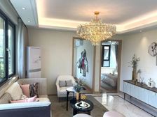 绿地海湾精装修90至125平,地段好,户型通透,湖旁