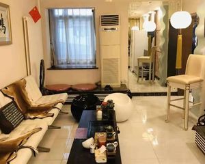 潘家园 方华苑 精装 全明大三居。 业主诚售 看房方便