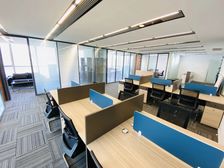 CBD中油大厦300平5房间,精装落地窗,1号线会展中心