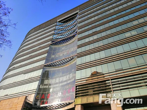 中关村海淀黄庄地铁口文化艺术大厦398平室内使用高,随时看房