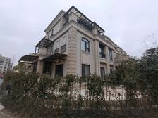 中金海棠湾别墅 236平5居 南向毛坯