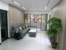 幸福市场旁边2楼,全新装修,南北对流一字楼,4房2厅2卫