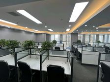 50人工位 金融电销类优选 一边接待一边办公 随时看房谈价