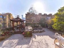 新出,独栋,300多平大院子,精装,山居别墅。