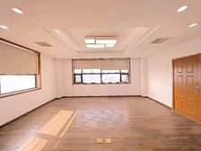 体育场地铁口 稀缺户型 适合培训 直播 十几个格间直接
