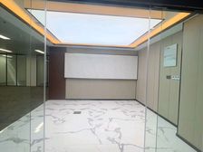 家具齐全物业管理不错临近地铁上下班方便楼下吃住配套齐全