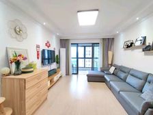 保利香槟温馨清爽精装通透三房出售直接拎包入住一看就满意