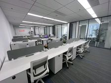 地铁口!宁兴国贸大厦324平精装带多个隔间!