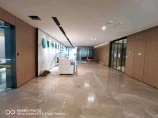 总部基地浙商大厦地铁口整层2030方精装修12个房间租金29